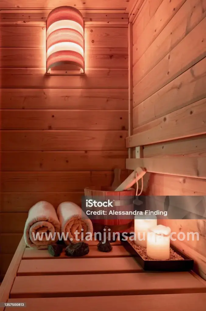 筋膜枪按摩肩部