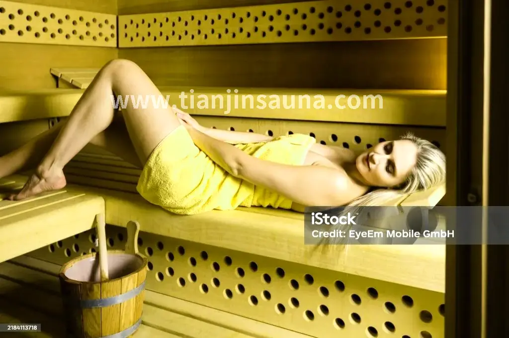 舒适的桑拿休息区